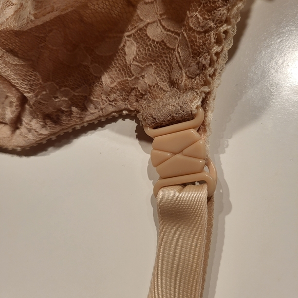Vintage JEUNIQUE Beauty Style J3180 Beige Soft Cup Bra 32F Wireless - Picture 10 of 15